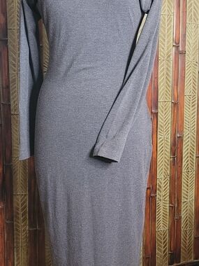 Sleek Long-Sleeve Gray Bodycon Dress